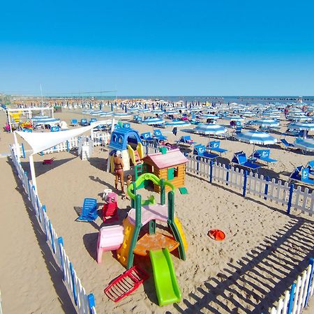 Hotel Mareblu セニガッリア エクステリア 写真