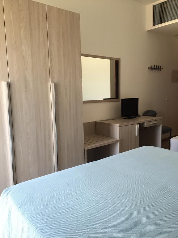 Hotel Mareblu セニガッリア エクステリア 写真