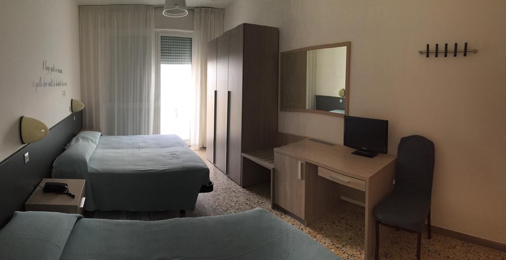 Hotel Mareblu セニガッリア エクステリア 写真