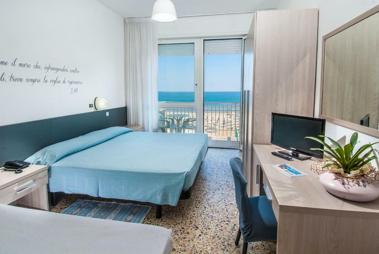 Hotel Mareblu セニガッリア エクステリア 写真